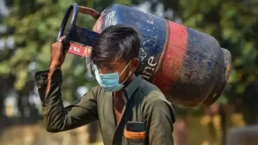 LPG Price: LPG સિલિન્ડરના ભાવમાં ધરખમ ઘટાડો, જાણો નવો ભાવ